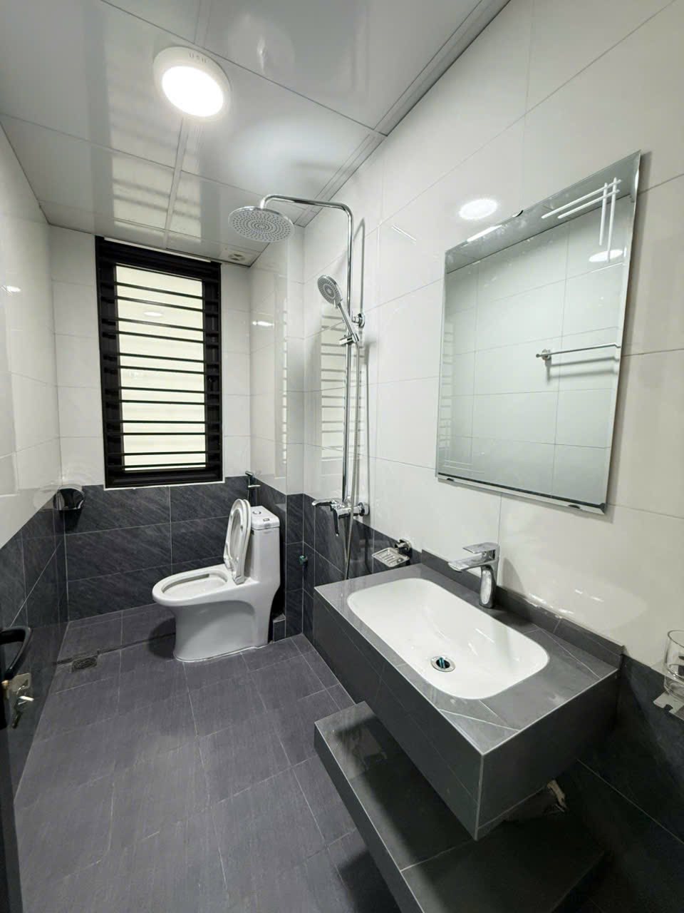 Bán căn nhà 3 tầng ngõ 66 đường Ngô Quyền, ph Lê Thanh Nghị, TP HP, 41m2, 3 ngủ, 2.35 tỷ 9