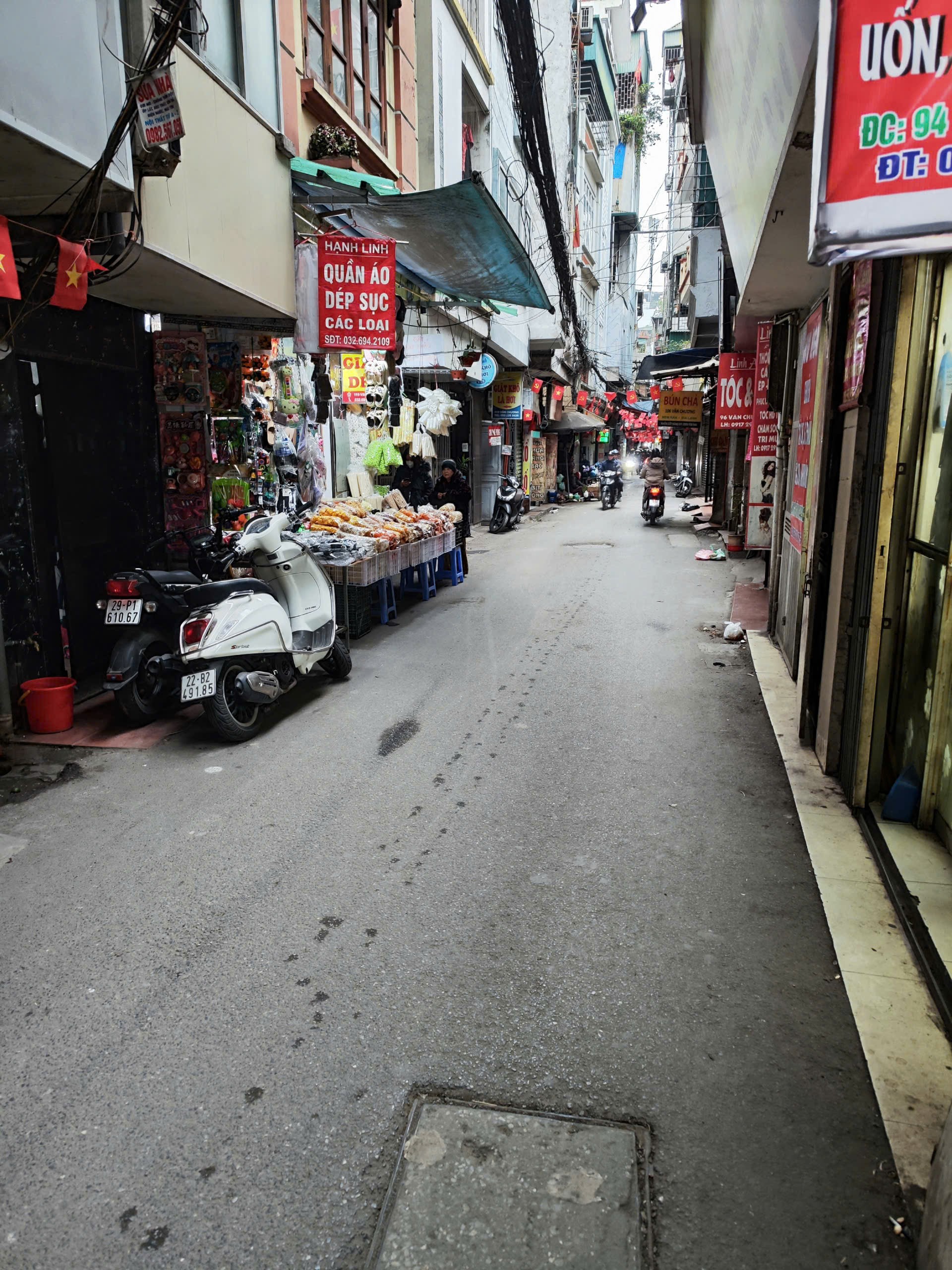 SỐC GIÁ! nhà 4 tầng Đống Đa trung tâm chỉ 2.6 tỷ, sổ đỏ sẵn.