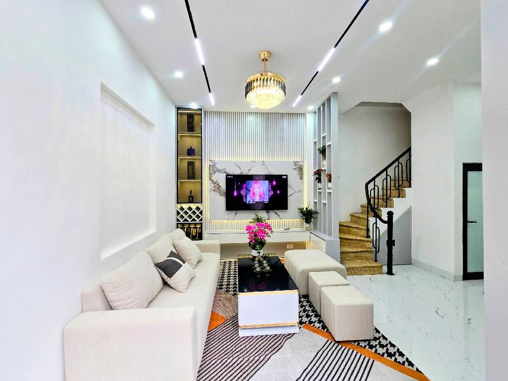 Bán nhà Định Công, Hoàng Mai, Ô tô, 2 thoáng, gần phố, 25m2, 6.86 tỷ(CTL)