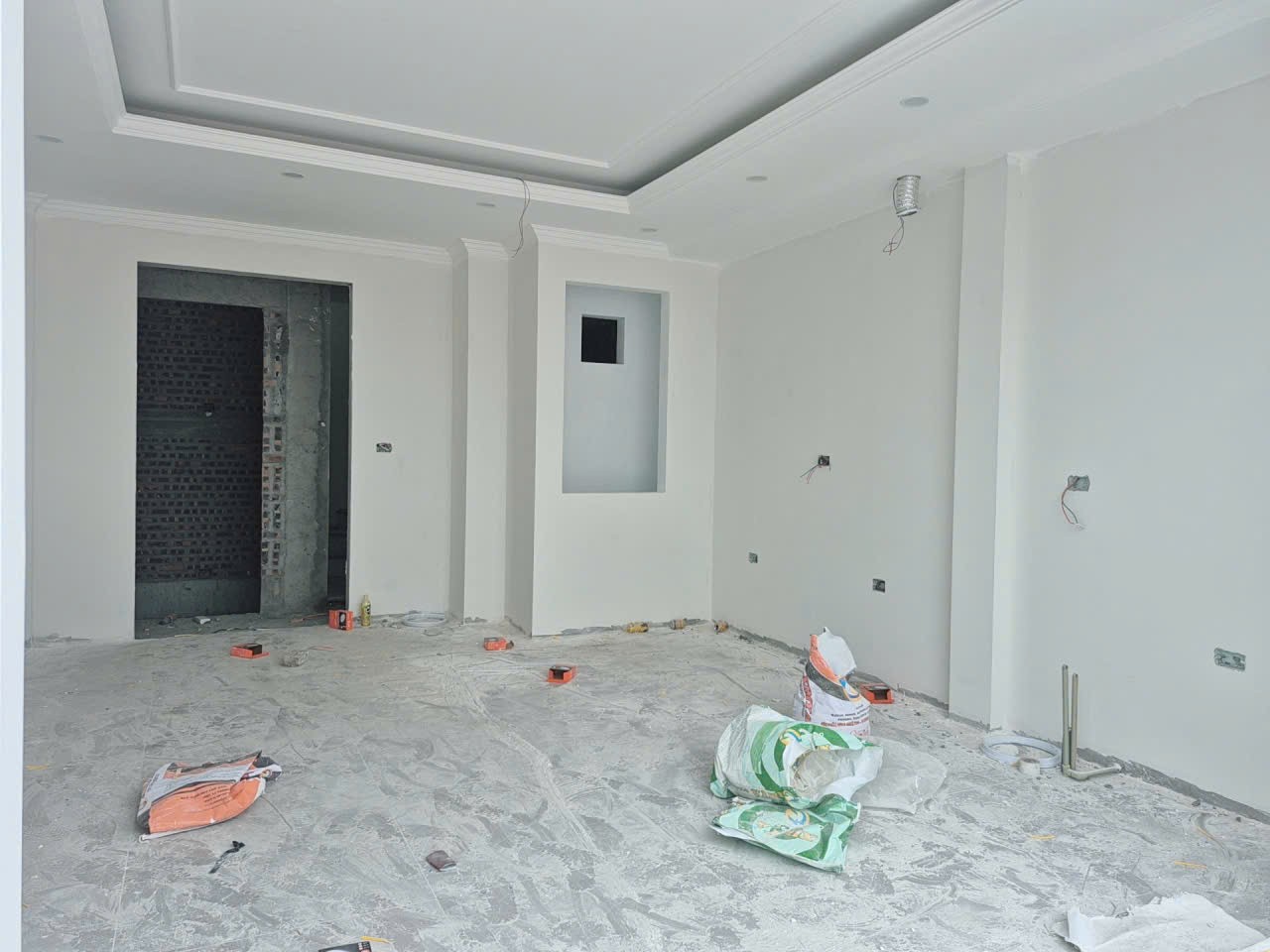 MUA THÔNG THÁI ĐÂY RỒI! Đống Đa cắt lỗ 600M, ô tô lùi cửa, KD, hơn 2.9 tỷ.