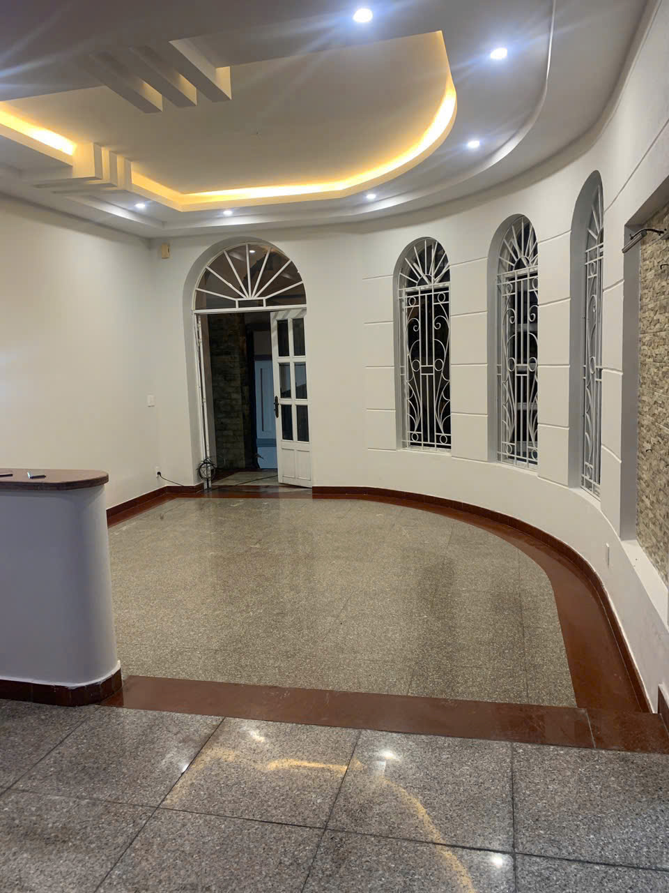 BIỆT THỰ MỚI KHU BÊN SÔNG GIGAMALL CHO THUÊ TRỆT 2 LẦU 6PN VIEW SÔNG THOÁNG MÁT