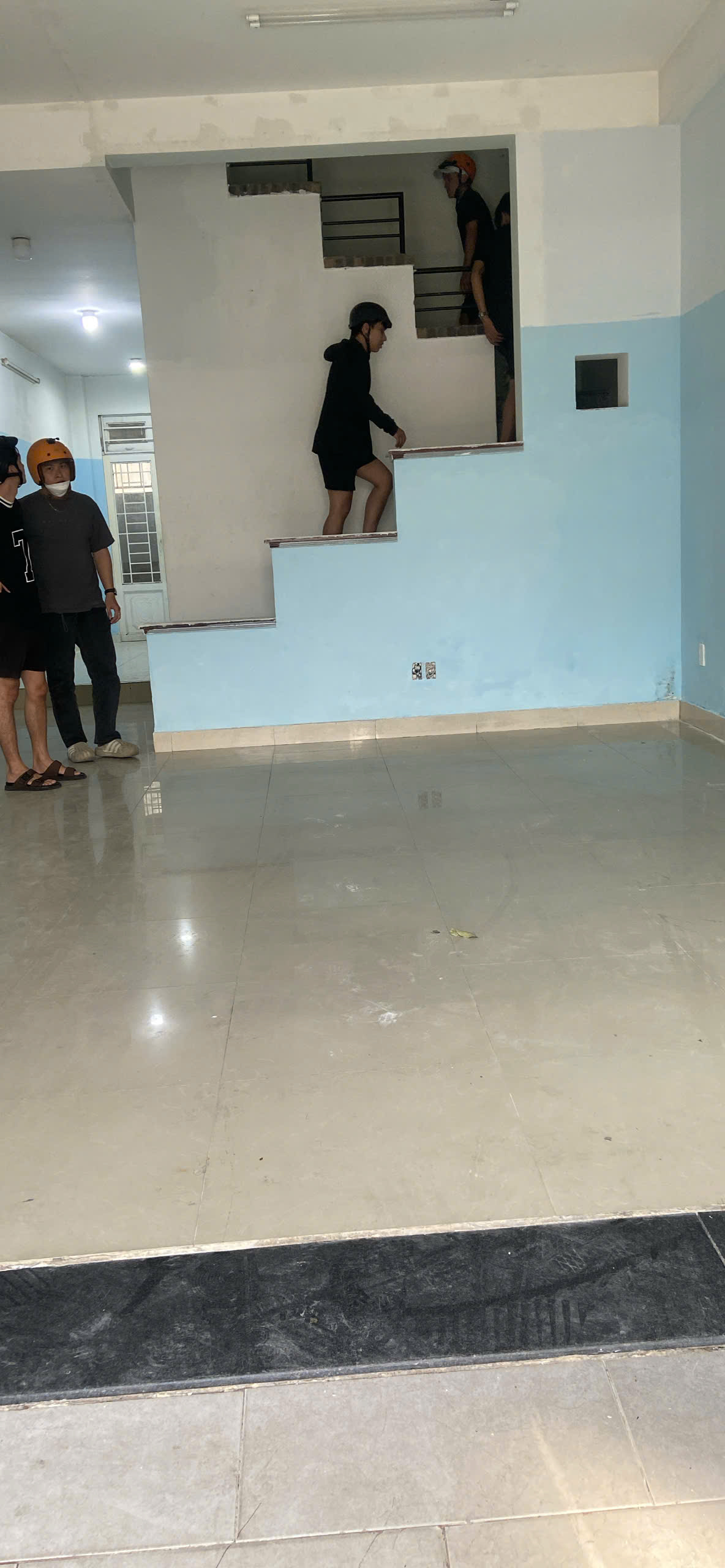 CHO THUÊ NHÀ NGUYÊN CĂN KDC SÔNG ĐÀ TRỆT 1 LẦU GIÁ 15TR 3