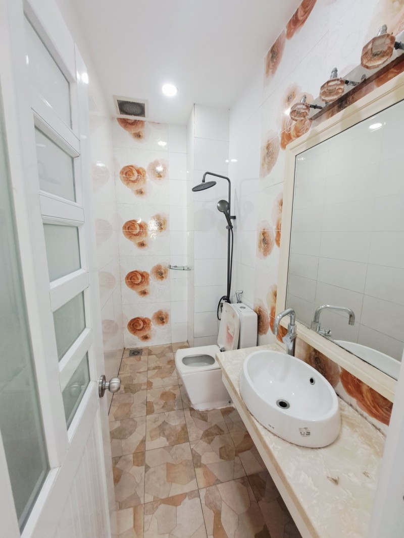 MẶT TIỀN ĐƯỜNG 10M LÊ VĂN QUỚI 112M2(5.2x22) 3 TẦNG BTCT CHỈ 13.8 TỶ 10