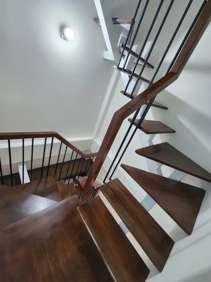 GIÁ SỐC KHÂM THIÊN! Lô góc trung tâm, chỉ nhỉnh 1 tỷ, vị trí VÀNG hiếm có. 2