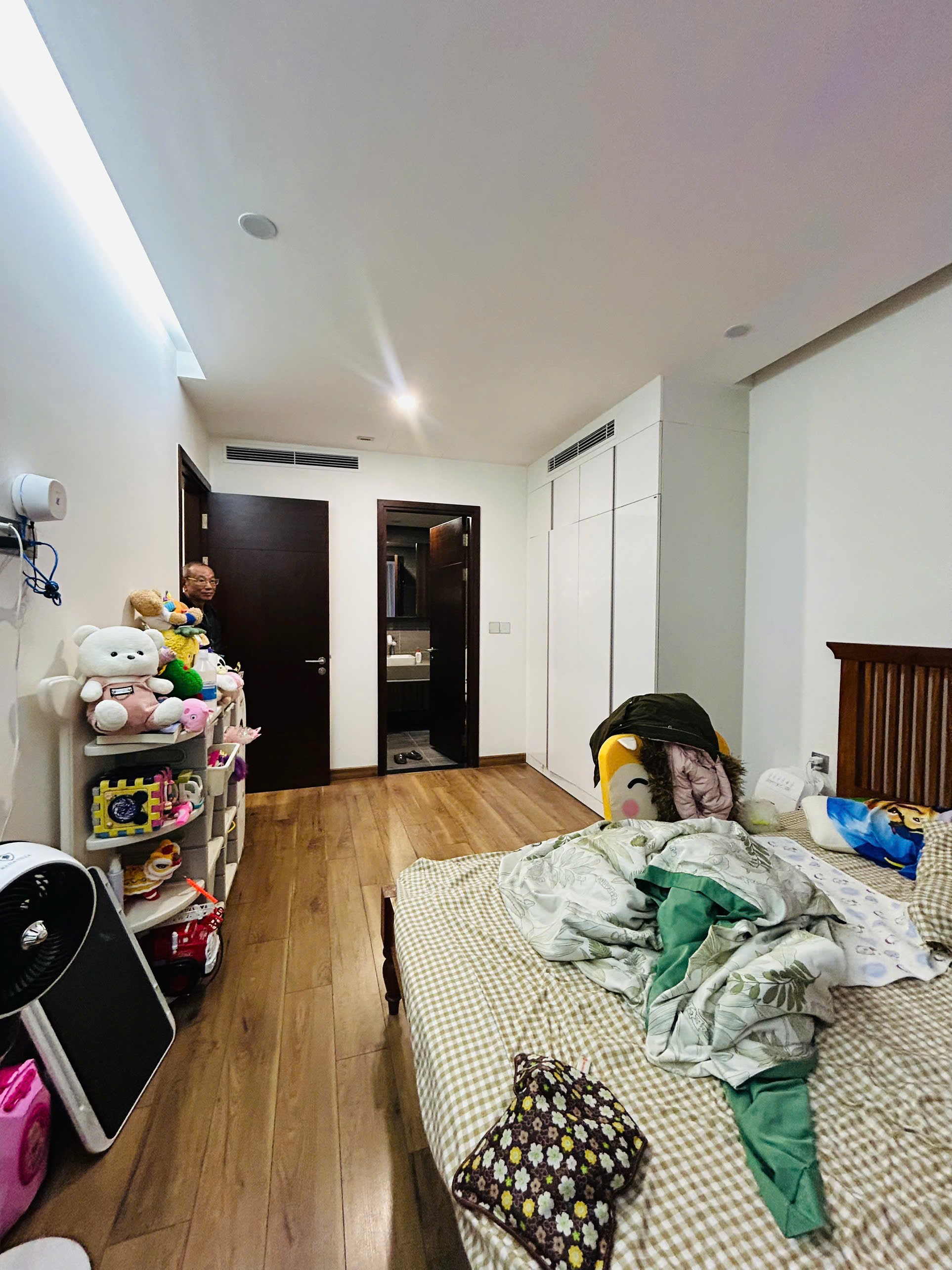 AN CƯ TRUNG TÂM! Lô góc Khâm Thiên 2 thoáng, ở sướng, tiện ích đủ đầy.