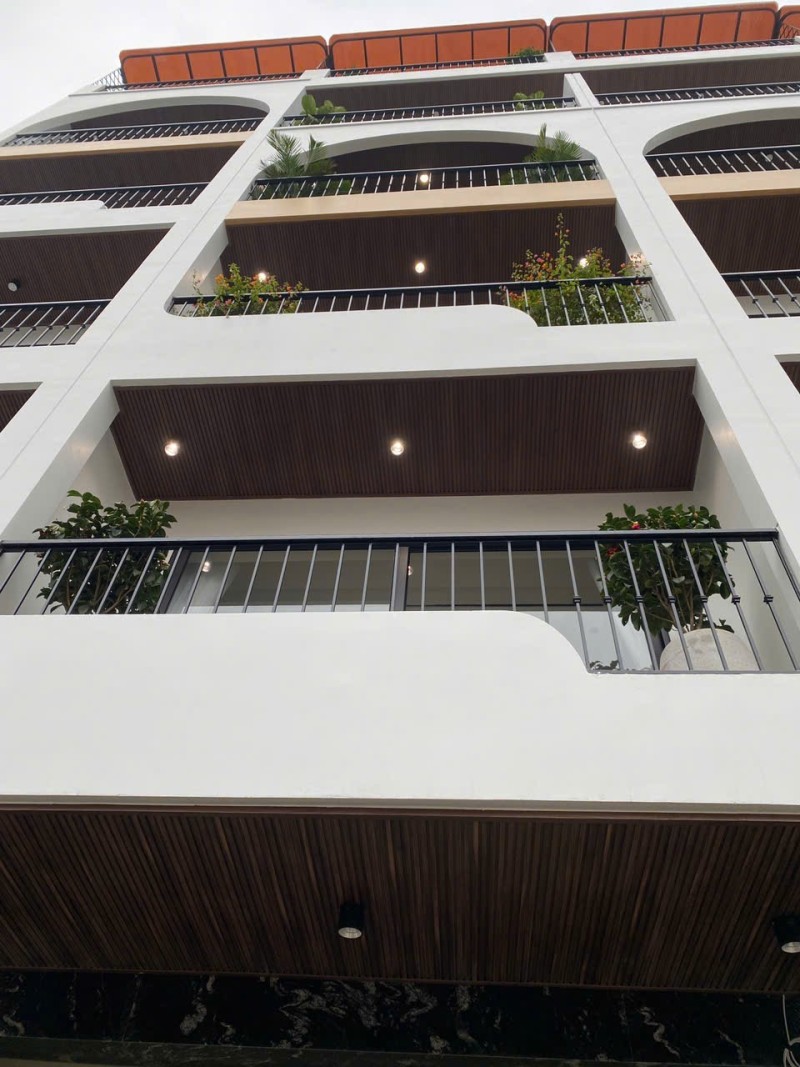 BÁN NHÀ BÁT KHỐI – LONG BIÊN - 7 TẦNG – GARA 2 Ô TÔ – NHÀ ĐẸP Ở NGAY 4