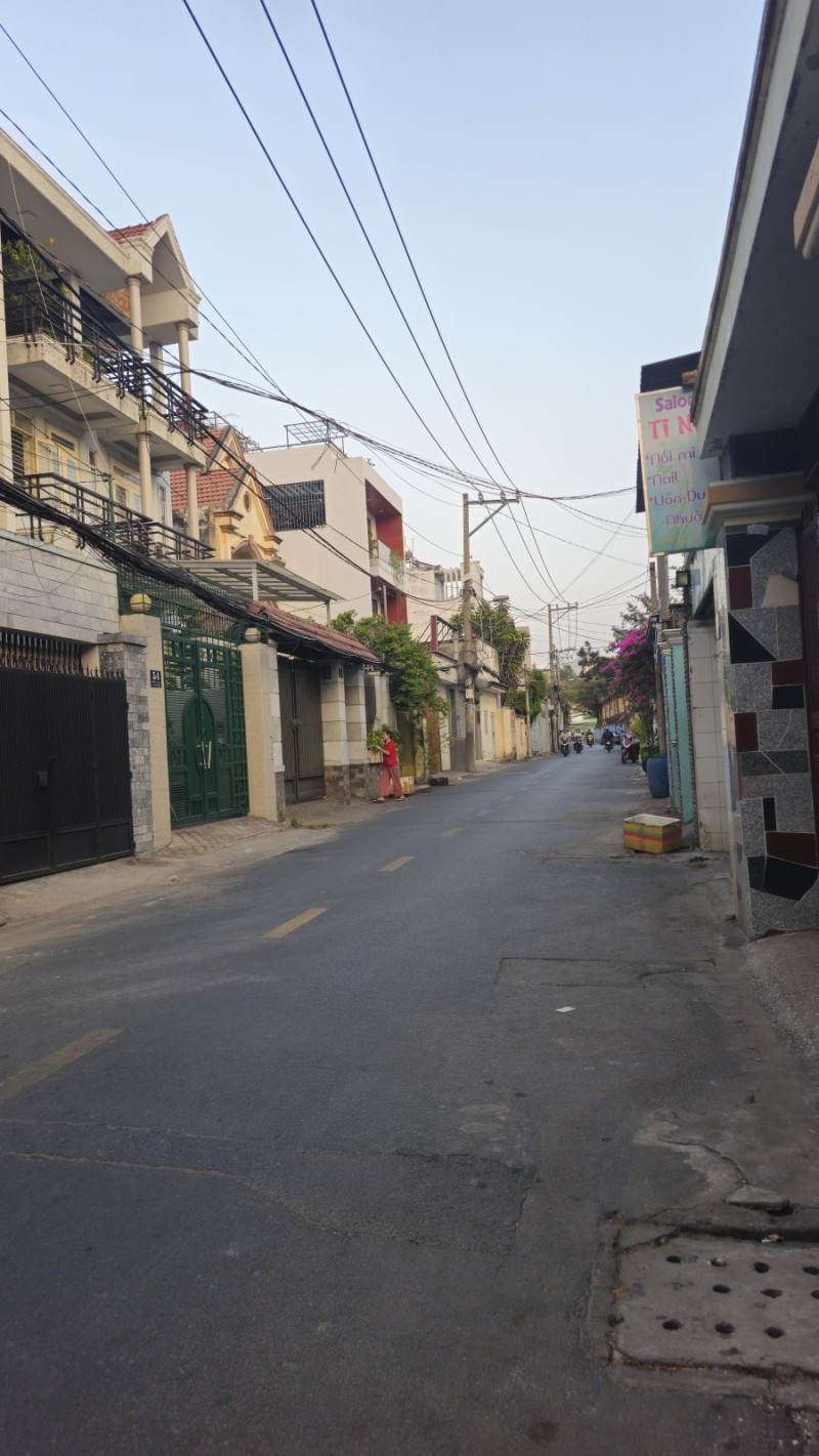 Bán nhà đường  475, Phước Long B, Q9, Thủ Đúac, TP HCM. DT 195m2, cấp 4,  8PN. Giá 9.75  tỷ - 5