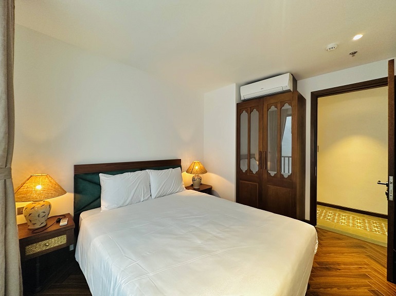 Cho thuê Căn hộ chung cư đường Tô Ngọc Vân, Phường Quảng An, Diện tích 150m², Giá 41.6 Triệu/tháng