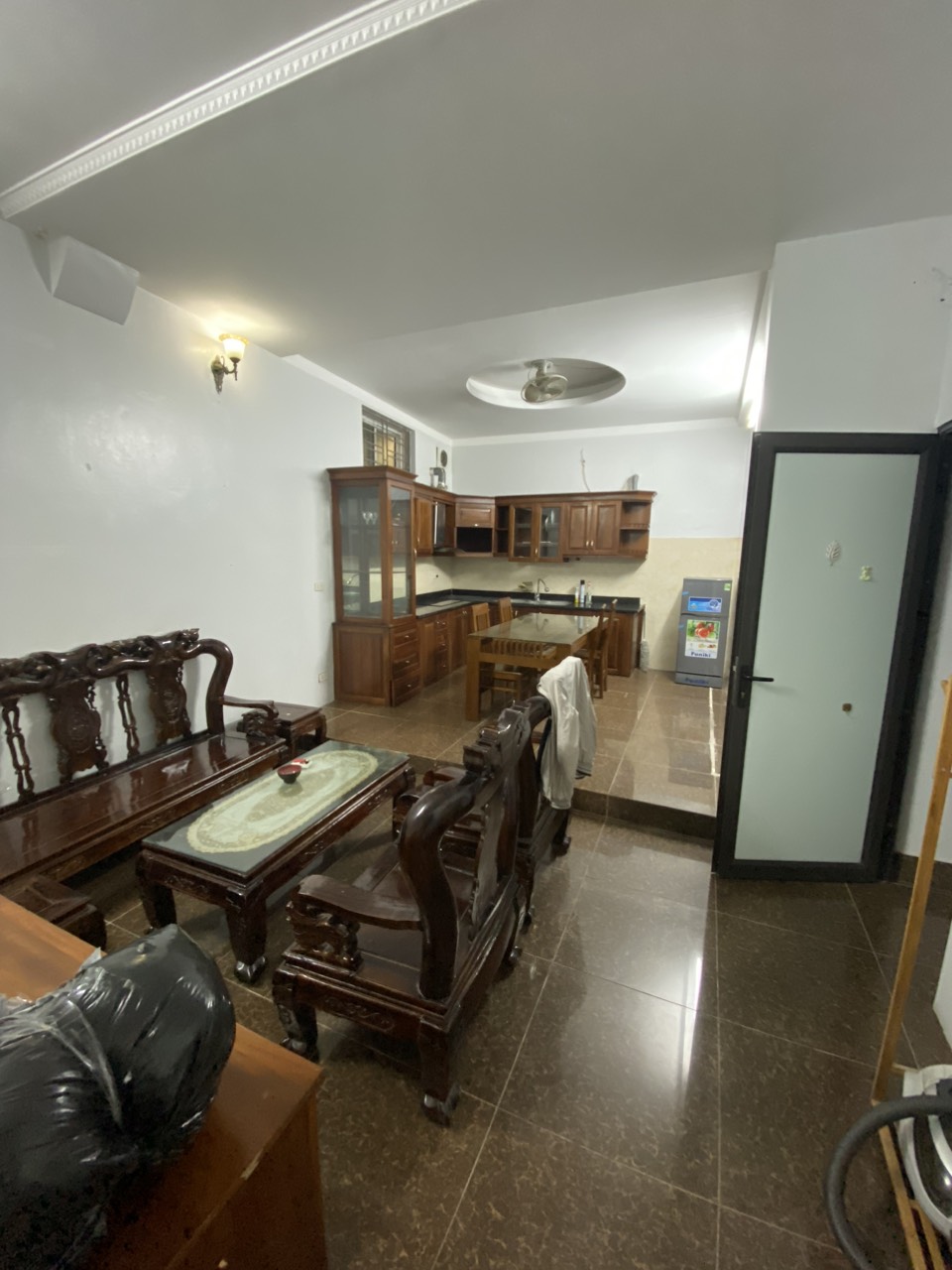 Cho thuê Căn hộ Apartment Tầng 1 tại Số 98 ngõ 116 Phan Kế Bính, Cống Vị, Ba Đình. Chỉ 5tr 2