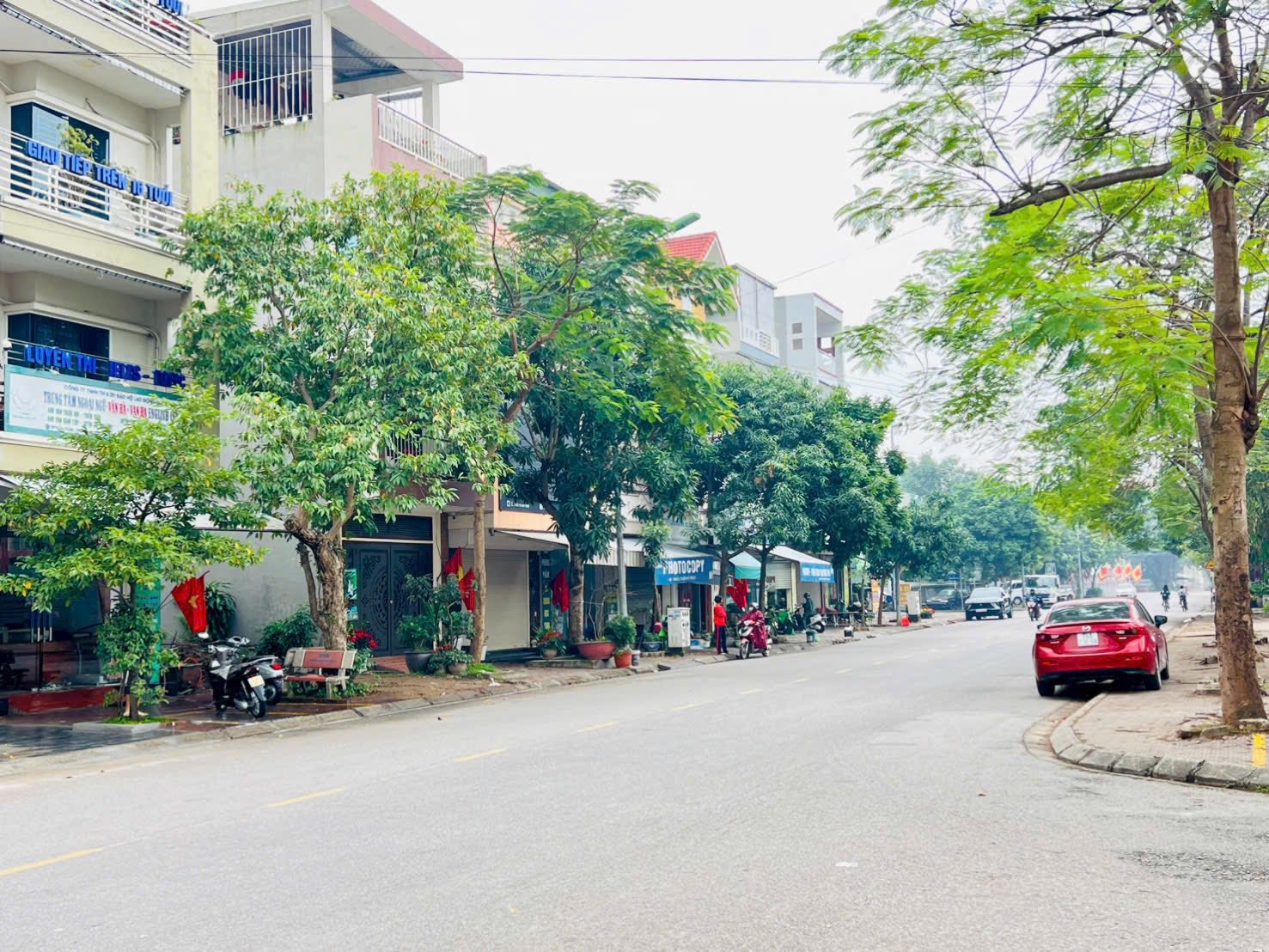 Bán lô đất góc mặt phố Trần Thánh Tông, ph Ngọc Châu, TP HD, 90.7m2, kinh doanh buôn bán tốt 2