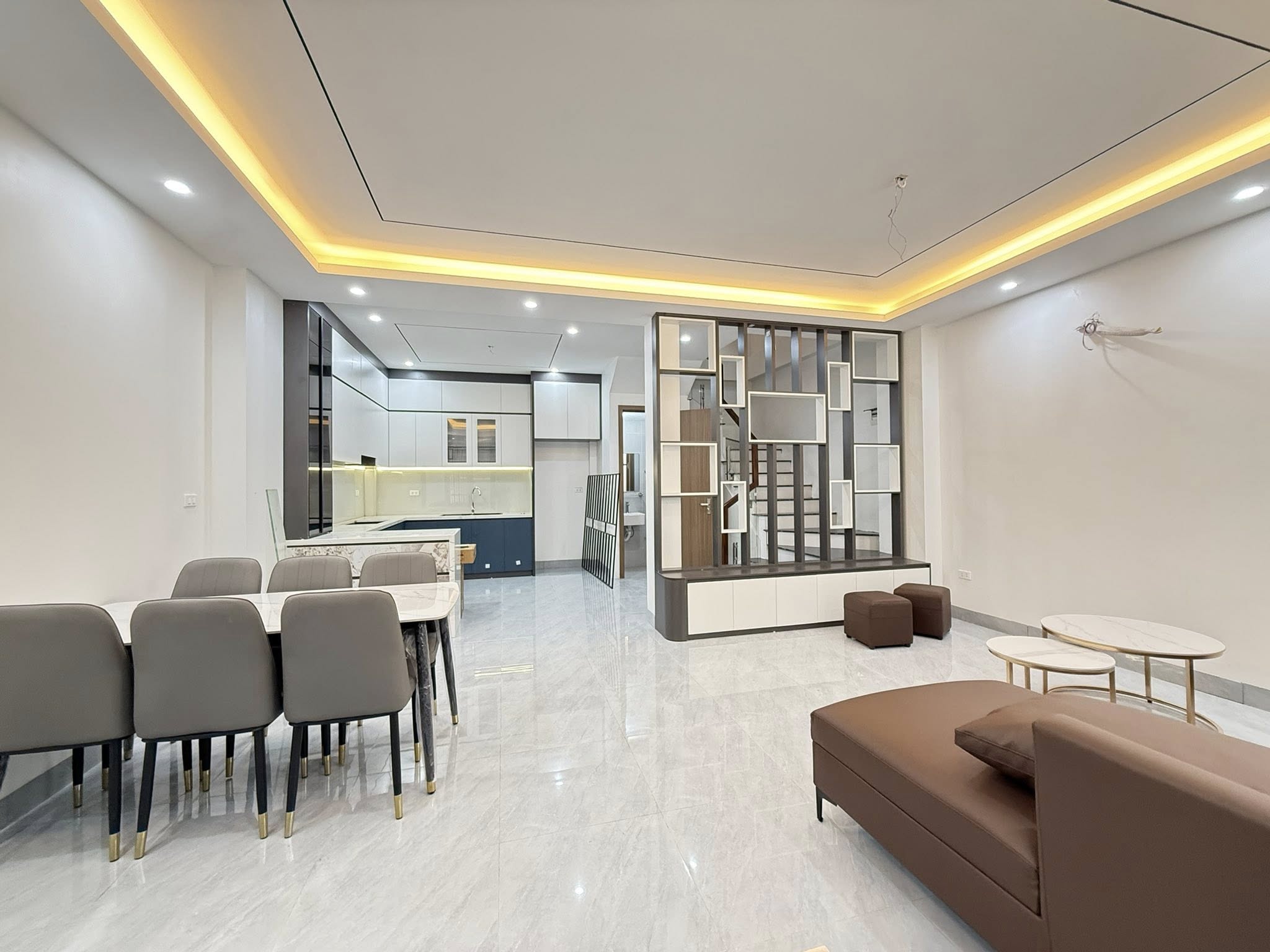 Bán nhà An Khánh 50,8M xây 4 Tầng, 5 phòng ngủ, sẵn nội thất, ô tô đỗ giá 6.5 tỷ 2