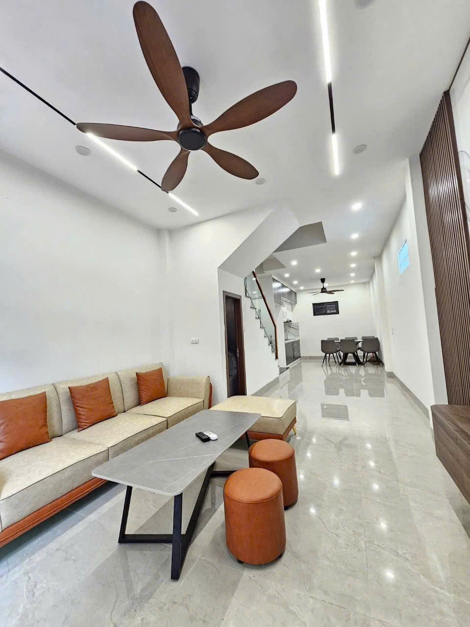 Cần Nhà ở, nhà cấp 4, nhà hẻm Phường Sài Đồng, Long Biên, Diện tích 51m², Giá 8.3 Tỷ 2