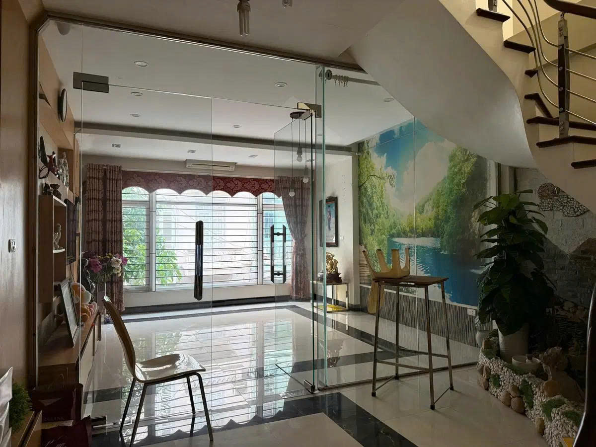 Hiếm nhà 5 tầng mặt phố Lý Thường Kiệt, 47m2, mặt tiền 4.7m, vị trí đẹp, giá 18 tỷ 2