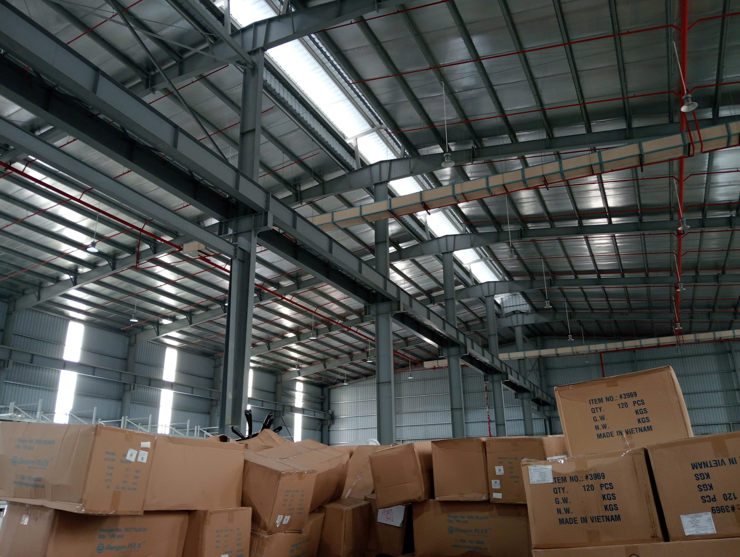 CHO THUÊ 6.912m2 KHO TIÊU CHUẨN CAO TẠI KCN LONG BIÊN. HÀ NỘI 2