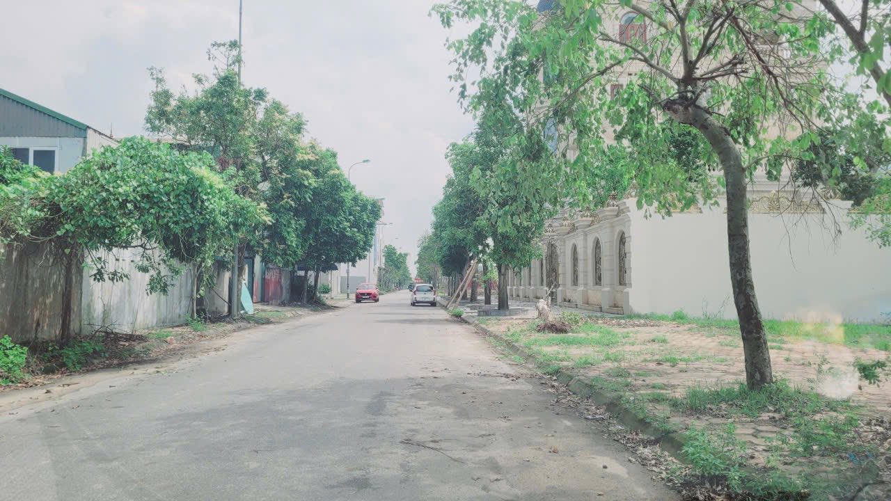 Bán lô đất TMDV góc 3 mặt tiền khu Trường Thịnh, ph Tứ Minh, TP HD, 800m2, giá tốt 3