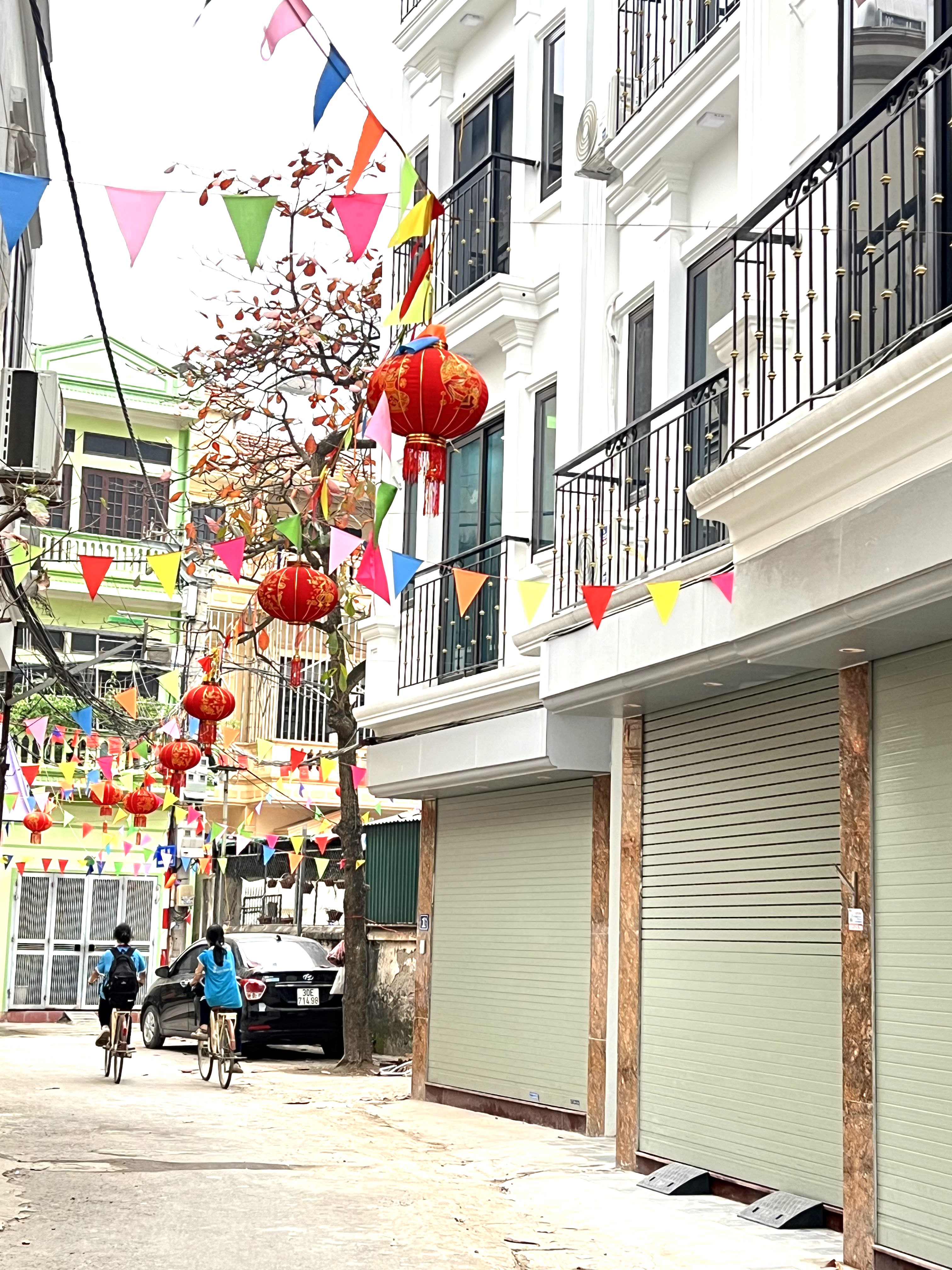 Bán nhà Liên Mạc lô góc, ô tô tránh – ô tô vào nhà, 4p ngủ, hơn 6 tỷ. 4