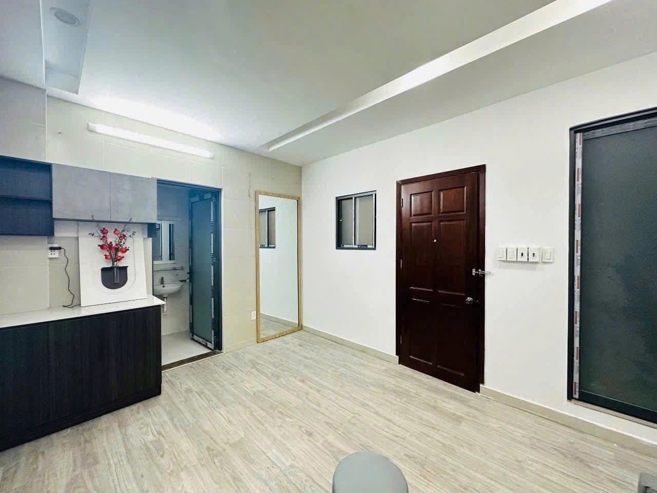 TÒA NHÀ VP 5 TẦNG - 101m2 NGANG 7.5m GẦN ETOWN - 29.5 TỶ 6