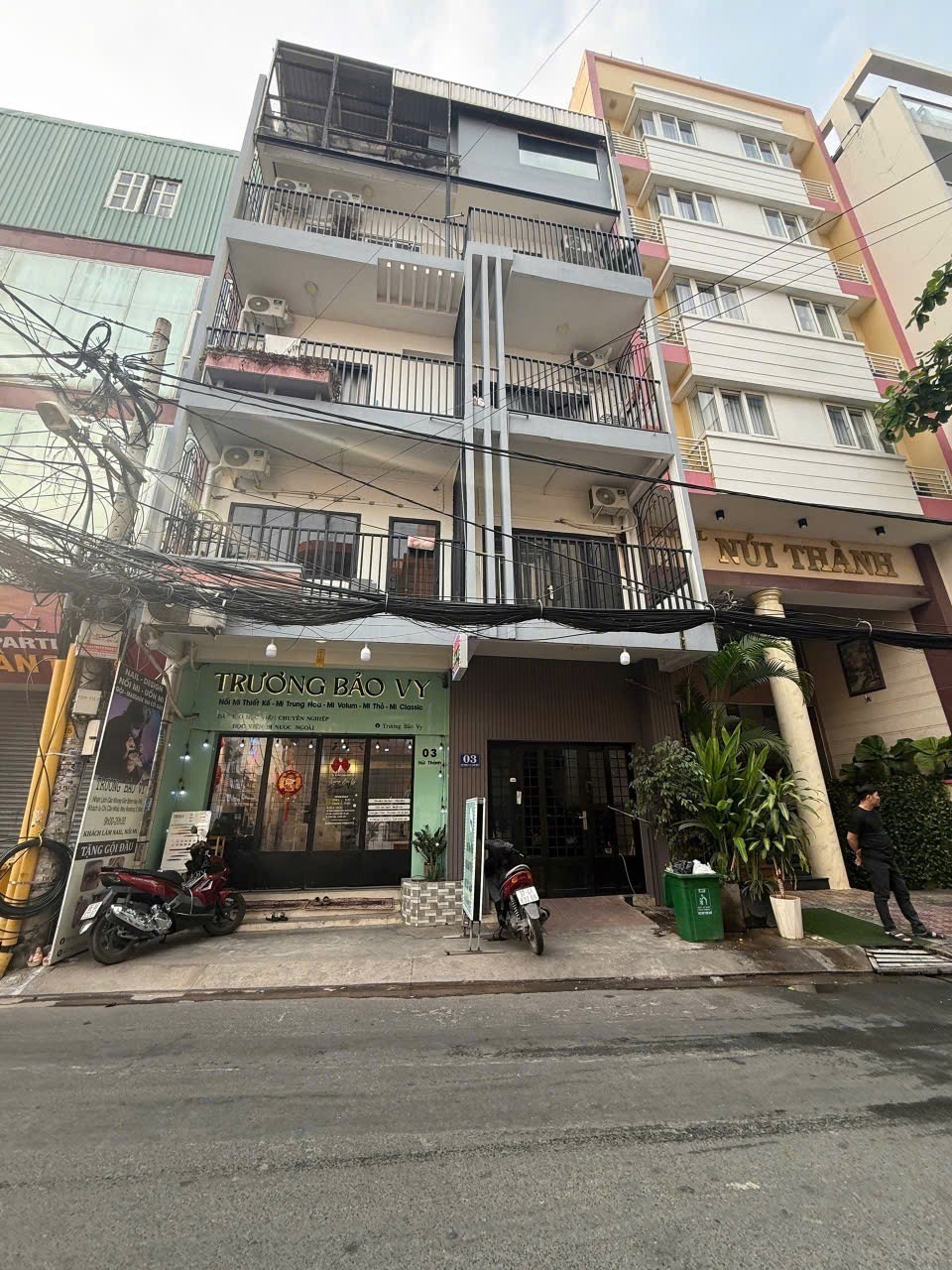 TÒA NHÀ VP 5 TẦNG - 101m2 NGANG 7.5m GẦN ETOWN - 29.5 TỶ