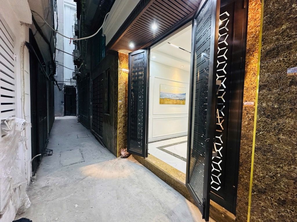 Cần bán Nhà mặt tiền đường Trương Định, Phường Thịnh Liệt, Diện tích 48m², Giá 11.8 Tỷ