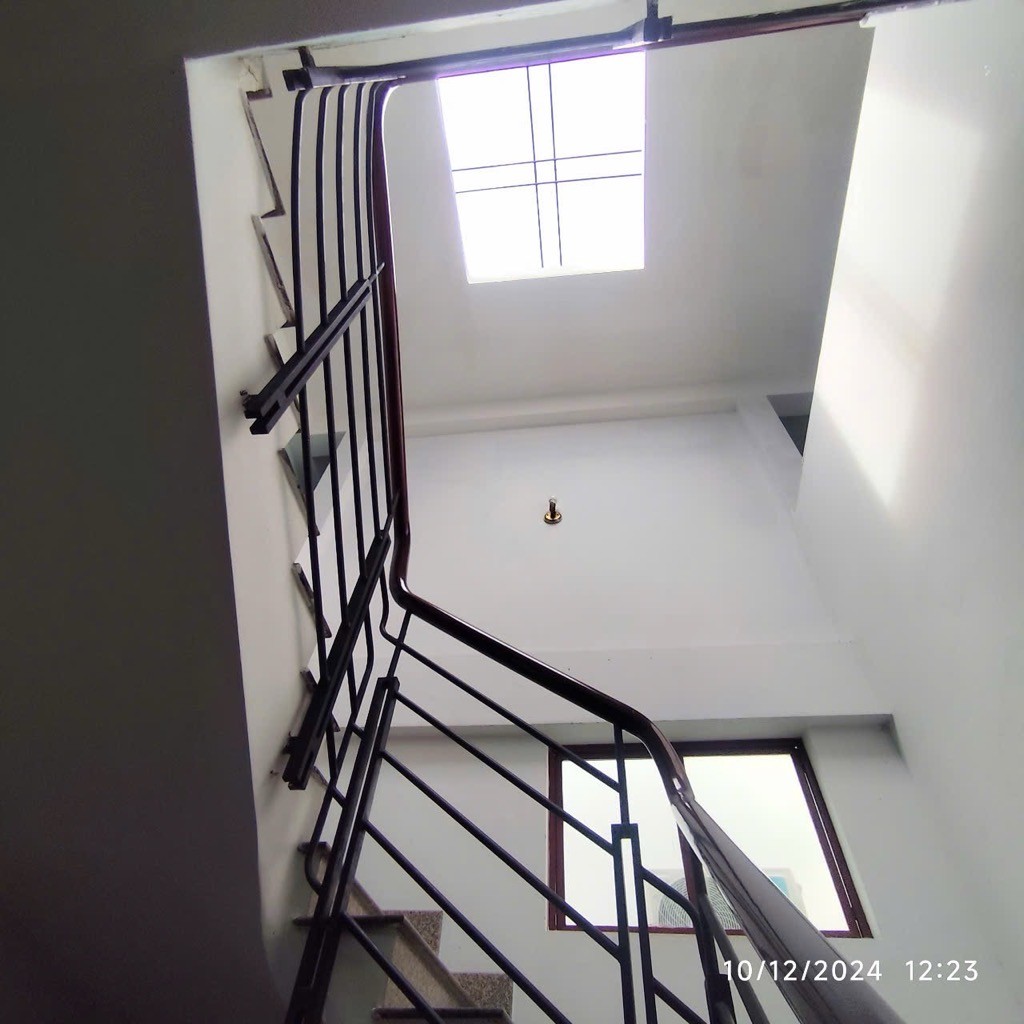 Nhà mặt tiền xe hơi 4 tầng gần chợ Phú Lợi 2 ngang 5m Hoàn công đủ- 0931172218 3