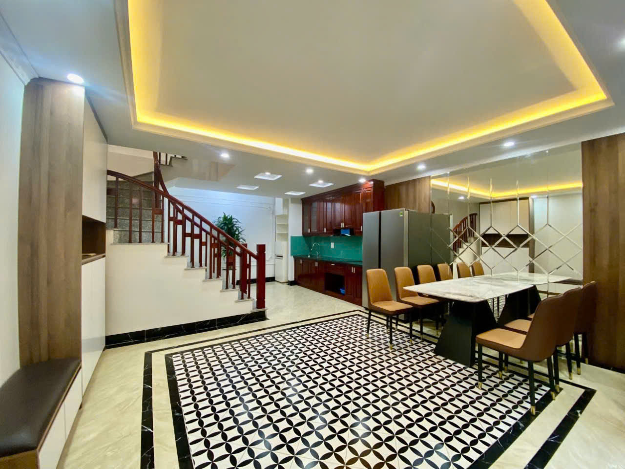 Cần bán Nhà mặt tiền Phường Thạch Bàn, Long Biên, Diện tích 42m², Giá 10.8 Tỷ 3