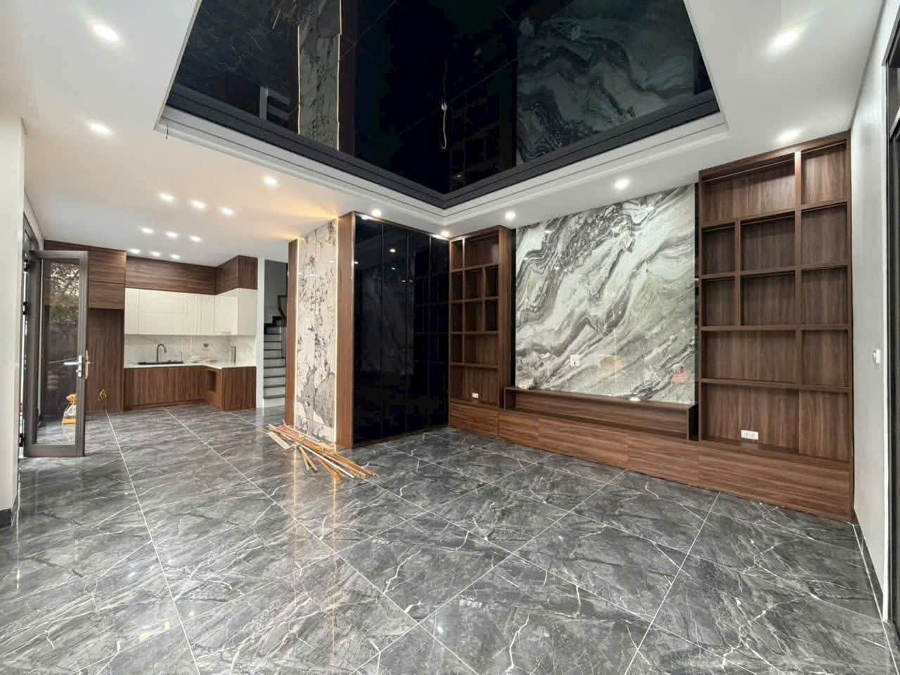 Bán nhà Thạch Bàn - Long Biên. Sát Cổ Linh - Gần Aeon. 50m x 5T. LH 0965858116 3