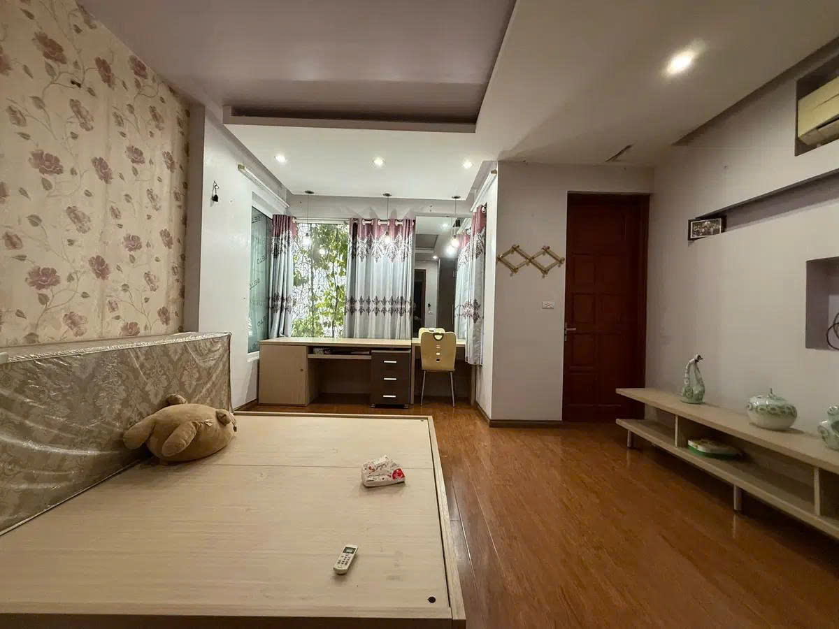 Hiếm nhà 5 tầng mặt phố Lý Thường Kiệt, 47m2, mặt tiền 4.7m, vị trí đẹp, giá 18 tỷ 3