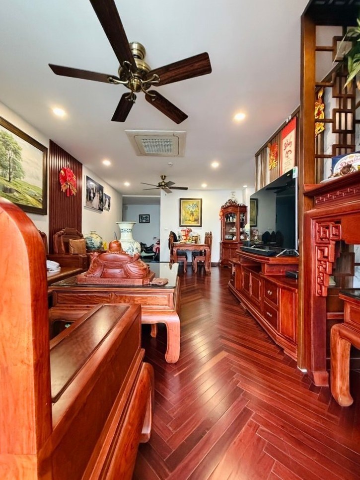 Bán CC EcoDream 300 Nguyễn Xiển, Thanh Trì, Căn góc, 3N, 2VS, 98m2, 8.95 tỷ