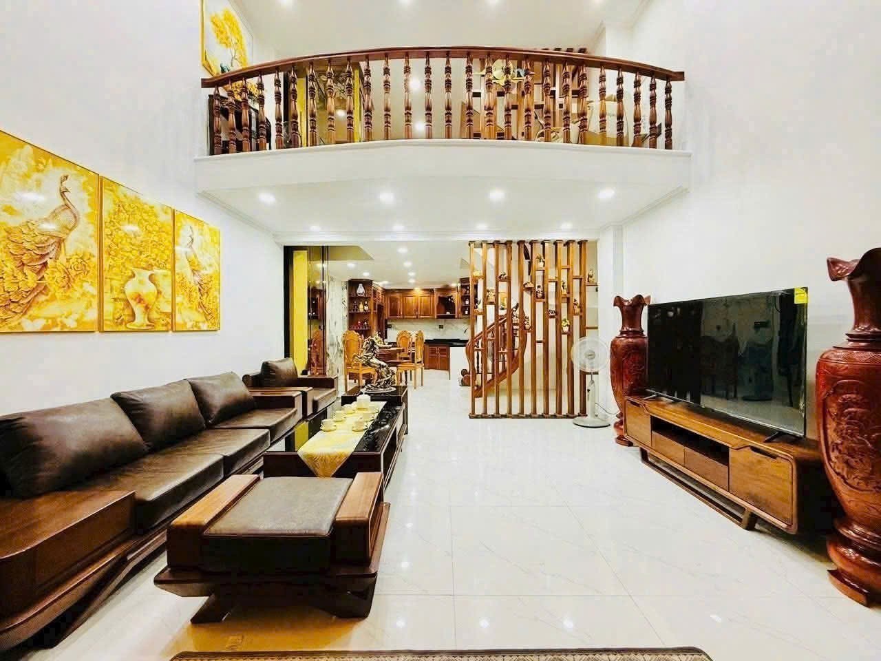 TÔN THẤT TÙNG – 38M² – 6 TẦNG – 2 MẶT THOÁNG – CHỈ 10.8 TỶBÁN NHÀ MẶT PHỐ TRUNG TÂM – VỪA Ở