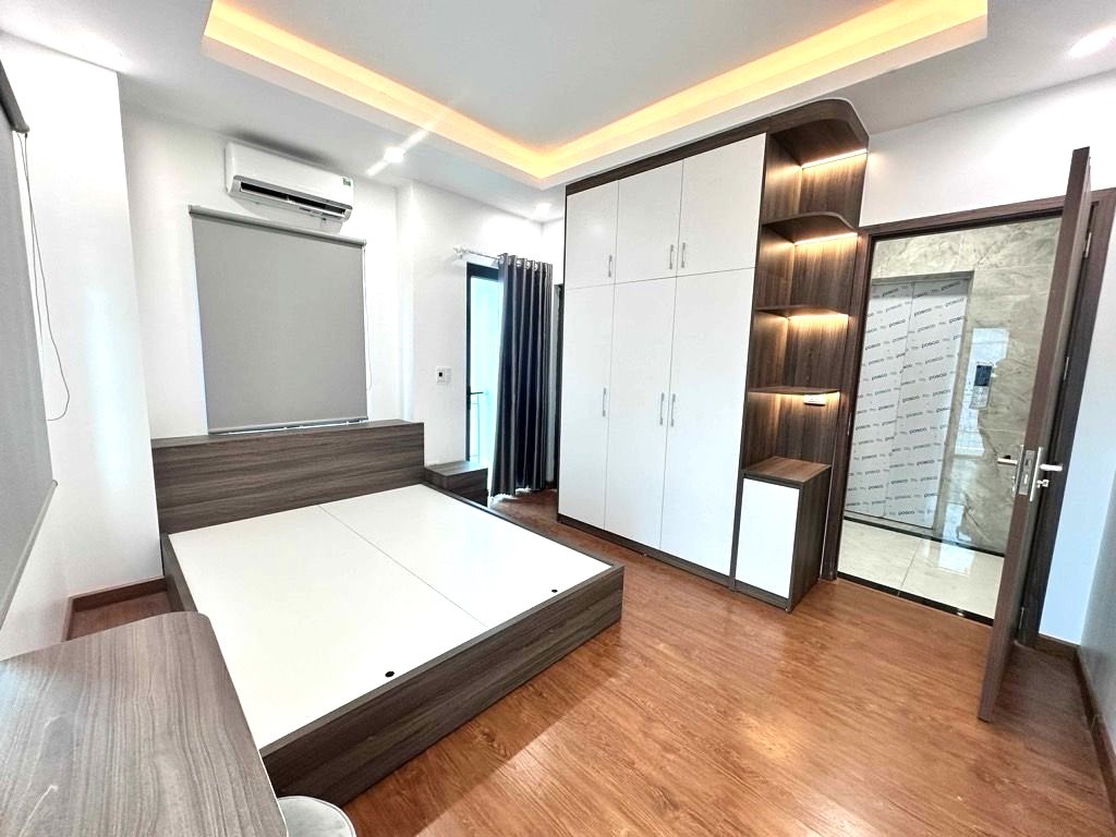 Bán nhà lô góc Thượng Cát 40m² thang máy quận Bắc Từ Liêm hơn 6 tỷ 4