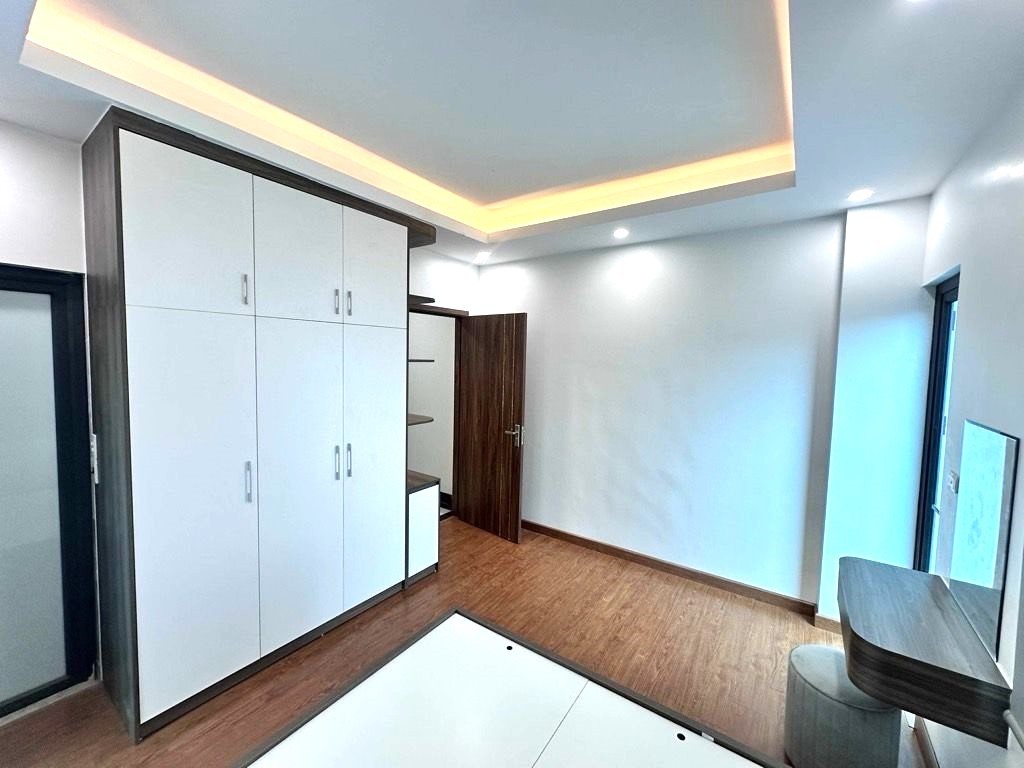 Bán nhà lô góc Thượng Cát 40m² thang máy quận Bắc Từ Liêm hơn 6 tỷ 3