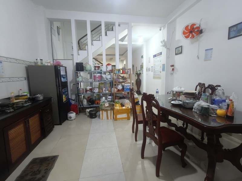 Bán nhà mặt phố đường số 8, Phường Tăng Nhơn Phú, TP HCM. DT 130m2, 3 tầng, 5PN, SH, 10.9 tỷ. 3