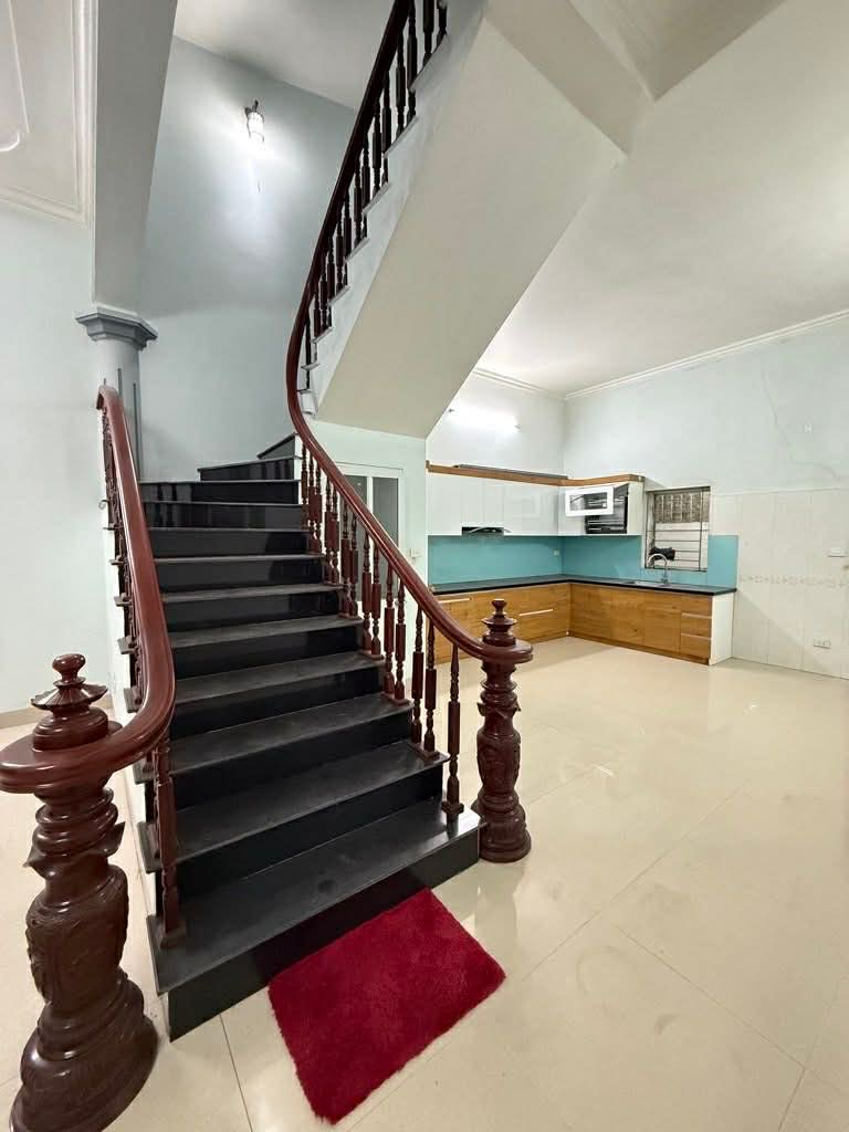 bán nhà Đàm Quang Trung, 78m, mặt tiền 5.8m, ngõ thông, ôtô qua cửa, gần cầu Vĩnh Tuy 3