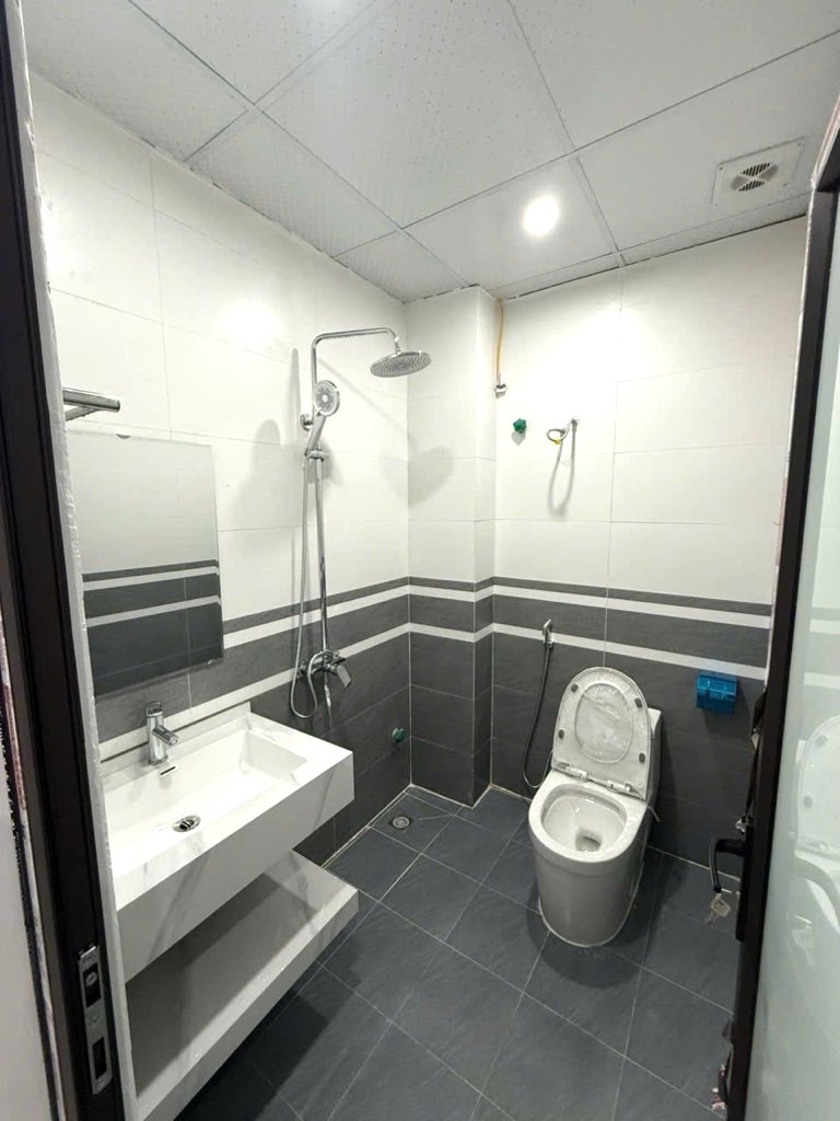 NHÀ 5 TẦNG XÂY MỚI LIÊN MẠC – THƯỢNG CÁT, BẮC TỪ LIÊM  2 THOÁNG TRƯỚC SAU  CÁCH Ô TÔ TRÁNH 10M 3