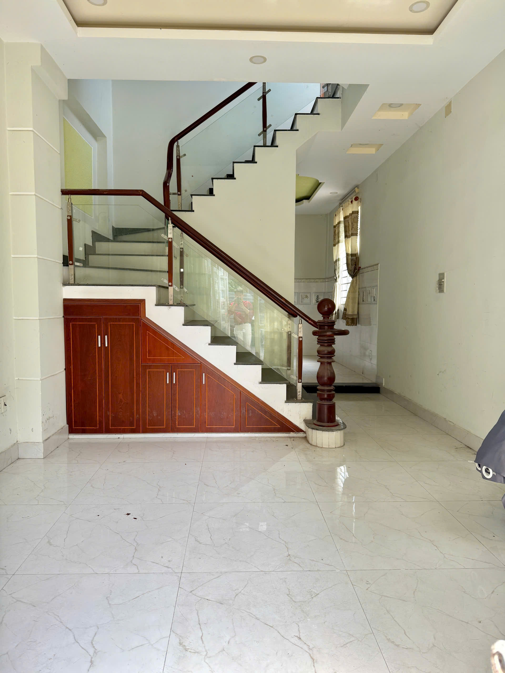 CHO THUÊ NHÀ NGUYÊN CĂN LÔ GÓC 60m2 - 3 TẦNG NGAY ĐẠI HỌC LUẬT - ĐƯỜNG XE HƠI GIÁ 16TR/ THÁNG - 4