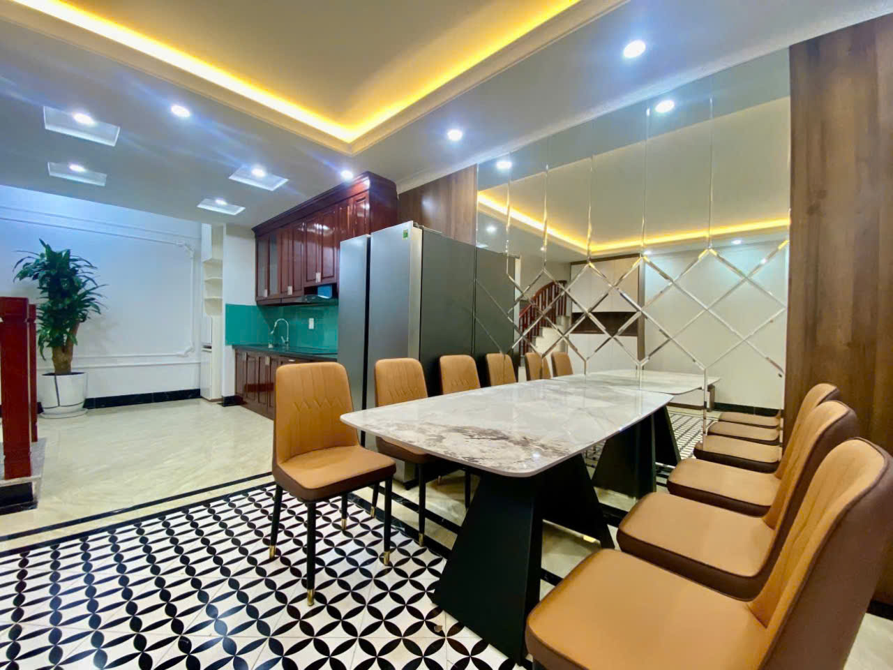 Cần bán Nhà mặt tiền Phường Thạch Bàn, Long Biên, Diện tích 42m², Giá 10.8 Tỷ 4