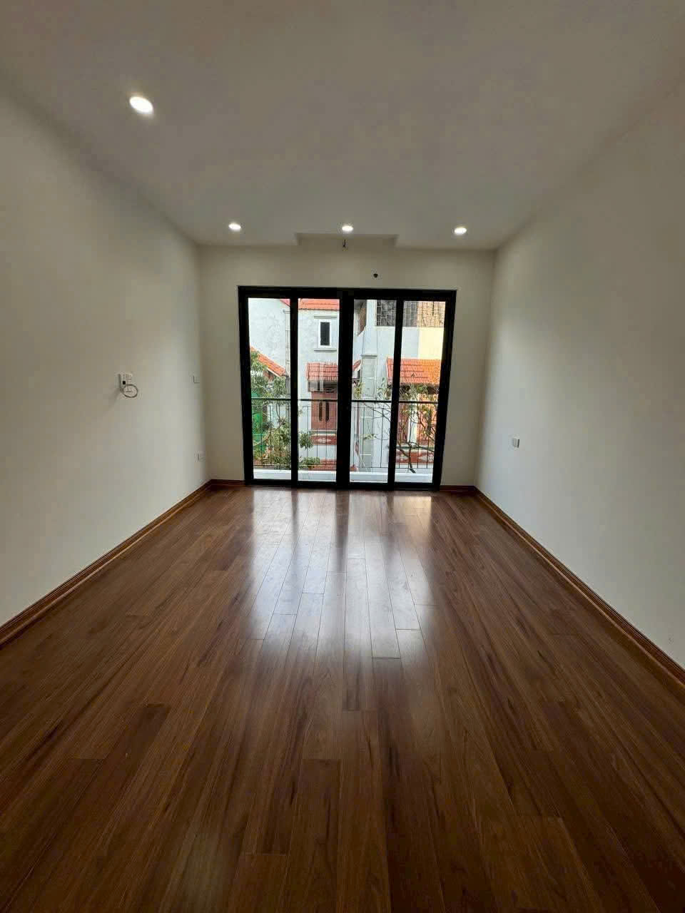 Cần bán Nhà mặt tiền Phường Thạch Bàn, Long Biên, Diện tích 36m², Giá 8.25 Tỷ 4