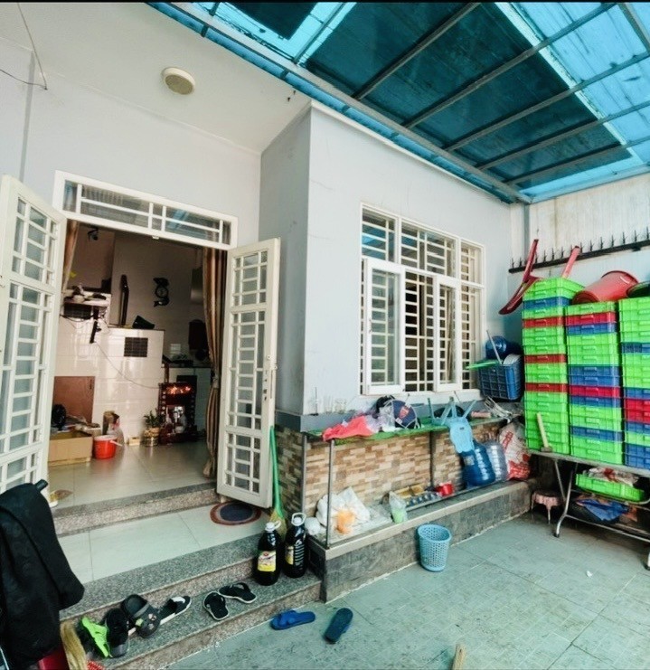 Bán nhà đường Tân Hoà 2, Phường Hiệp Phú, Q9, Thủ Đức, TP HCM.. DT  75m2, 3 tầng,  4PN, SH. Giá