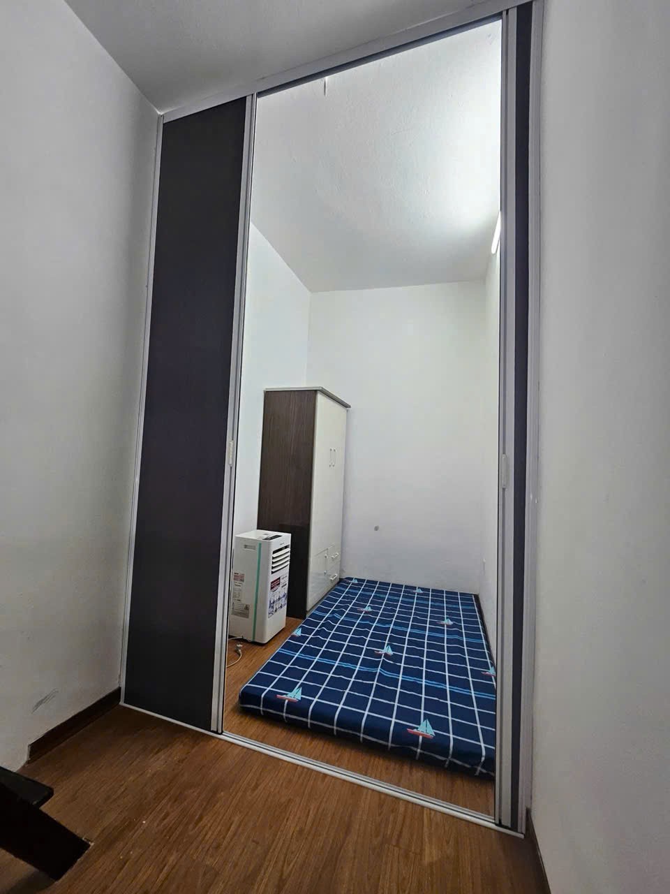 TÌM ĐÂU RA? nhà 4 tầng Đống Đa 2.6 tỷ, ô tô cách vài bước chân? 2