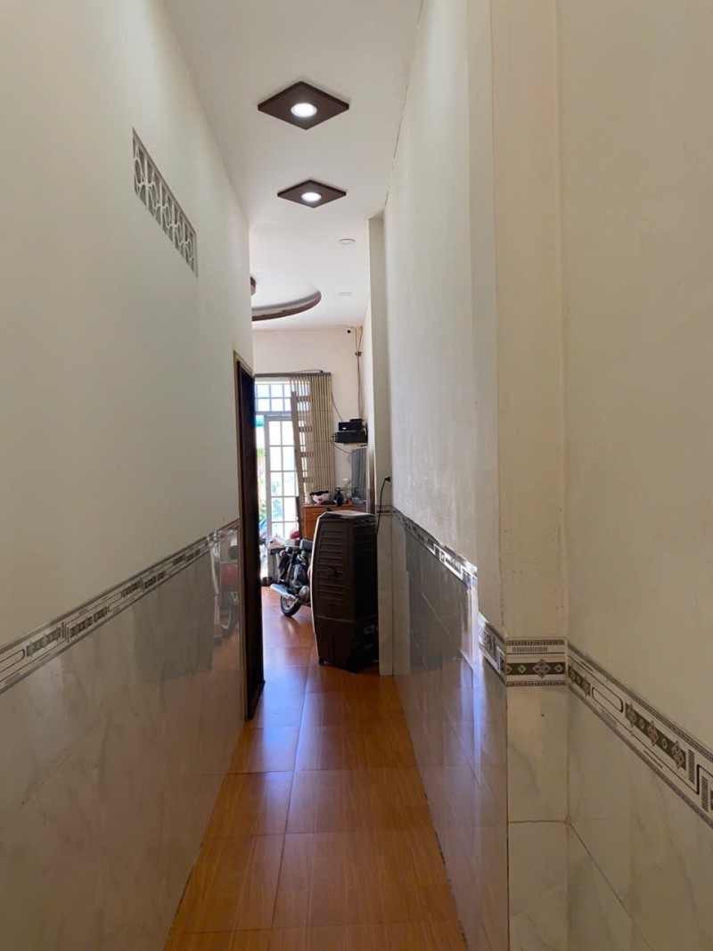 Bán nhà hẻm đường số 9, Trường Thọ,Thủ Đức, TP HCM. DT 80m2, cấp 4, SHR . Giá 5,05 tỷ. 2