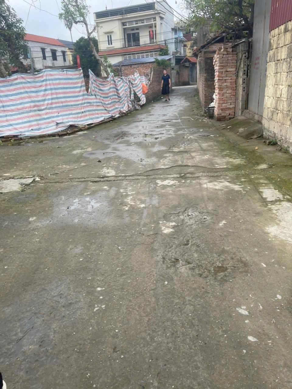 CẦN bán lô đất 167m Minh Hải - Văn lâm, Chia 2 được, Sát trung tâm Mỹ Hào: 0835459289