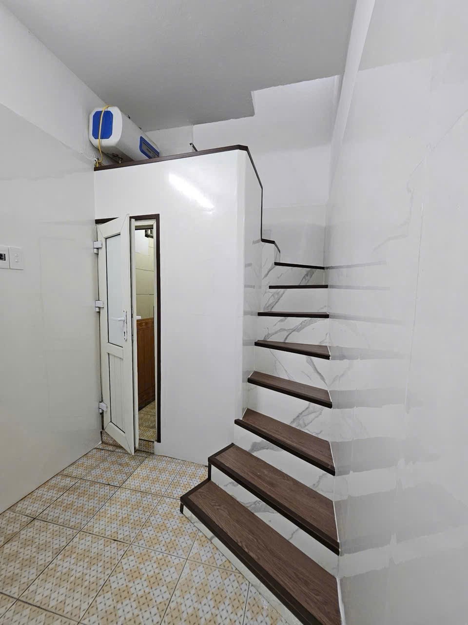 TÌM ĐÂU RA? nhà 4 tầng Đống Đa 2.6 tỷ, ô tô cách vài bước chân? 3