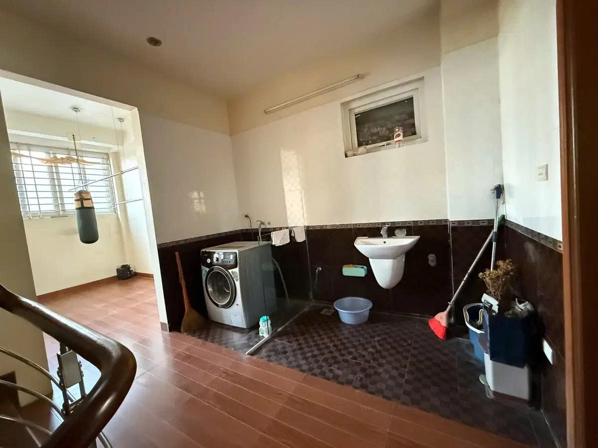 Hiếm nhà 5 tầng mặt phố Lý Thường Kiệt, 47m2, mặt tiền 4.7m, vị trí đẹp, giá 18 tỷ 6