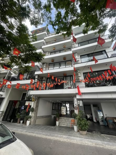 Mặt Hồ Tây Yên Hoa 130M2 8 Tầng Mặt Tiền 6.5M 99 Tỷ 2 mặt trước sau Lô Góc