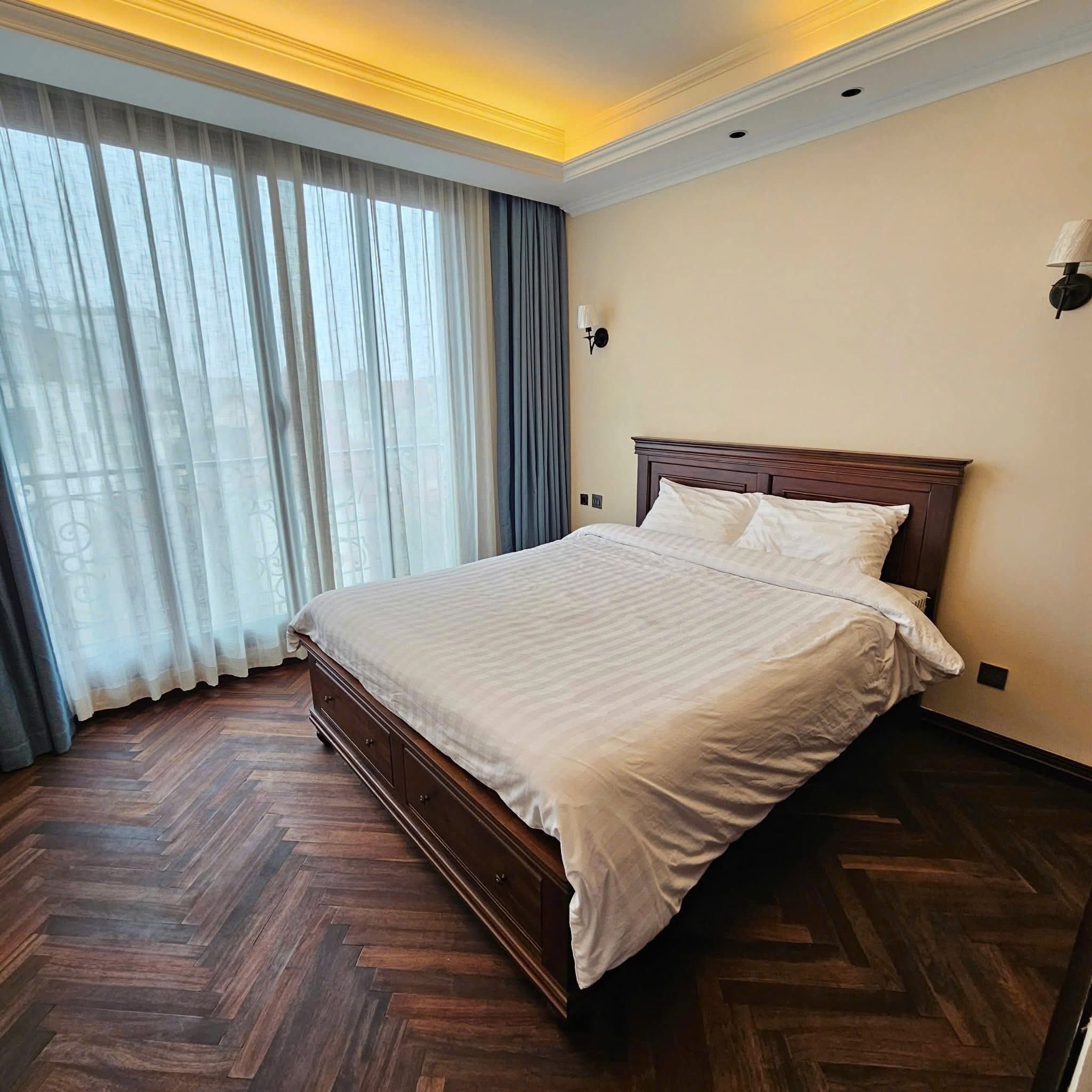 Mặt Phố Tô Ngọc Vân 137M2 Mặt Tiền 7M 6 Tầng 2 Hầm 103 Tỷ 2 Thoáng 3