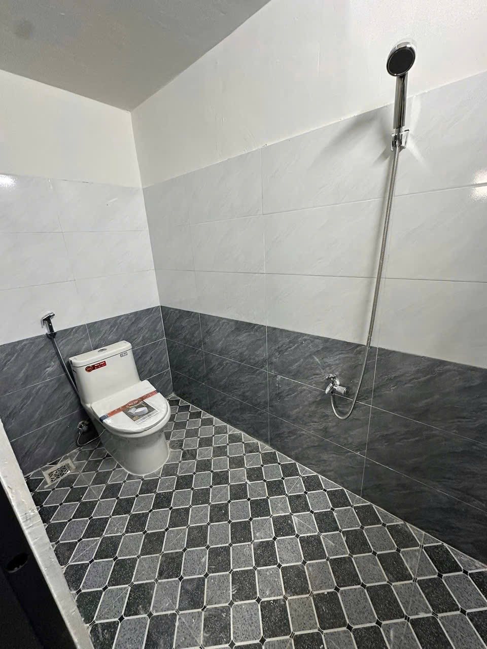 BÁN NHÀ CẤP 4 MẶT TIỀN BÙI HUY BÍCH, VĨNH HOÀ, NHA TRANG – GIÁ CHỈ 4,6 TỶ 4