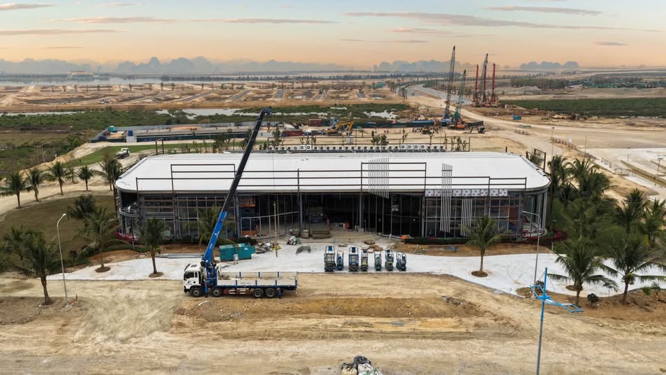 CĐT Vinhomes ra mắt Siêu đô thị 18 Tỷ USD Ven Vịnh Di Sản trung tâm du lịch tại KĐT Hạ Long Xanh. 4