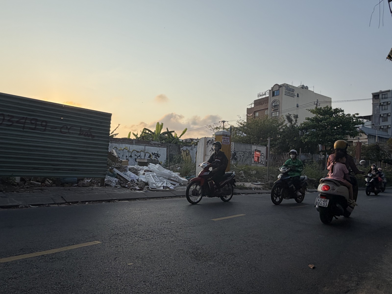 Bán đất mặt tiền Mỹ Đa Đông 12, 83m2, giá 15.5 tỷ – sát biển Mỹ Khê