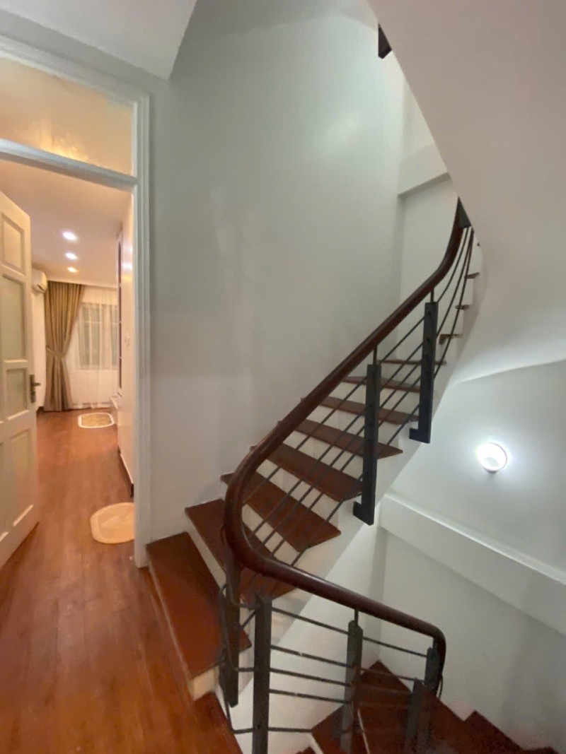 BỒ ĐỀ – TRUNG TÂM – NHÀ 5 TẦNG MỚI ĐẸP – FULL NỘI THẤT – 10.8 TỶ 4