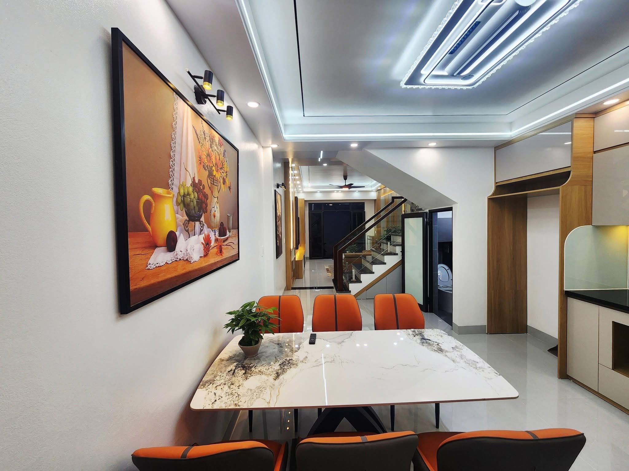 Bán căn nhà 3 tầng đẹp ngõ phố Vũ Hựu, ph Thanh Bình, TP HD, 58.5m2, 3 ngủ, 3 vs, chỉ 3.2x tỷ 8